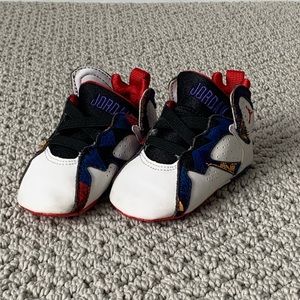 Air Jordan retro crib booties